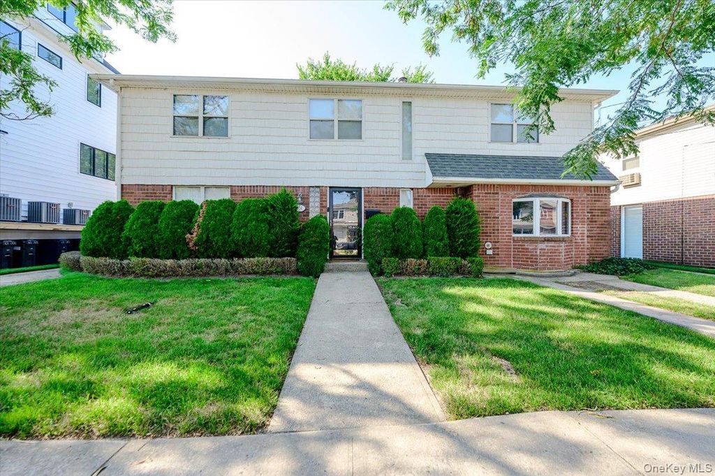 634 Jarvis Avenue, Far Rockaway, NY 11691