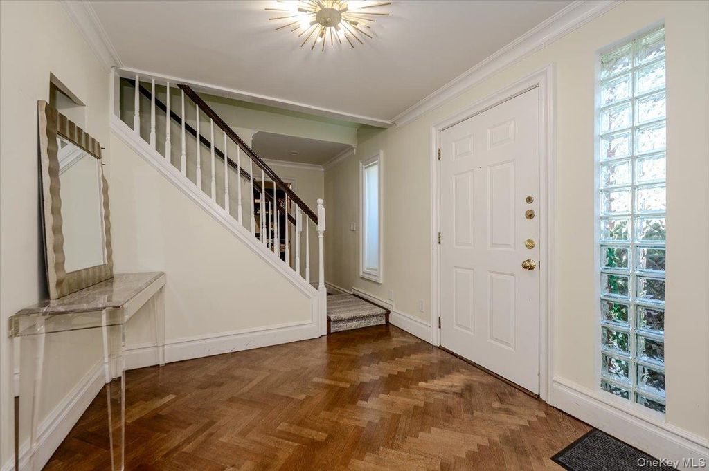 634 Jarvis Avenue, Far Rockaway, NY 11691 — photo 2