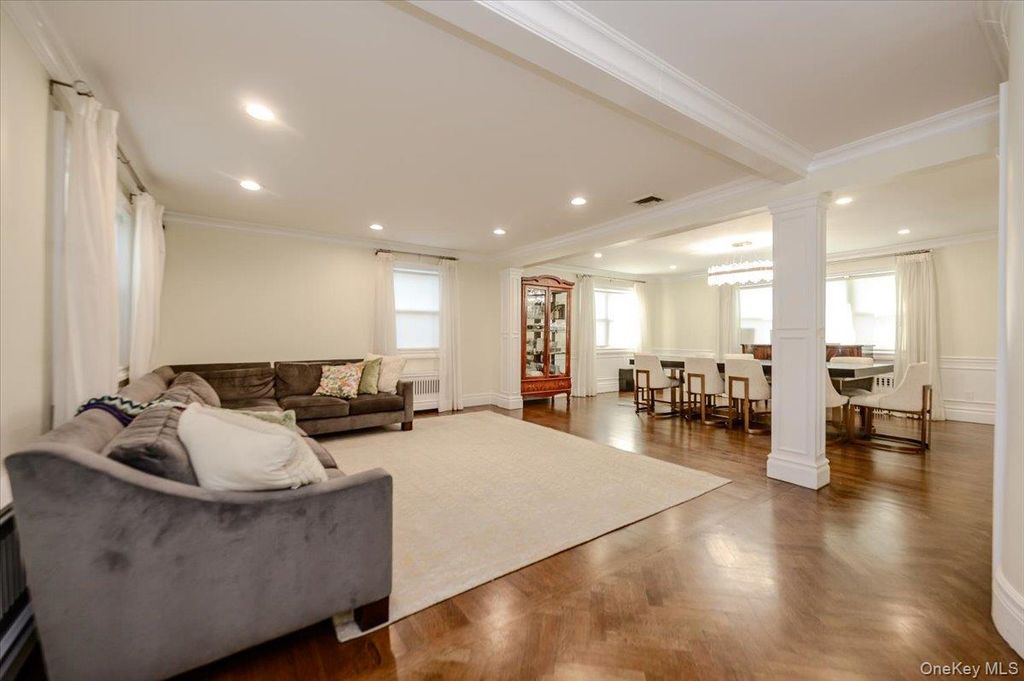 634 Jarvis Avenue, Far Rockaway, NY 11691 — photo 3