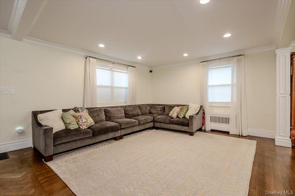 634 Jarvis Avenue, Far Rockaway, NY 11691 — photo 4