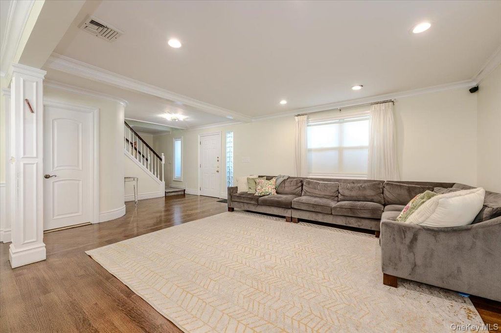 634 Jarvis Avenue, Far Rockaway, NY 11691 — photo 5