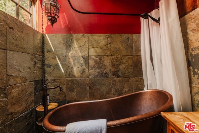 21513 Highvale Trail, Topanga (los Angeles), CA 90290
