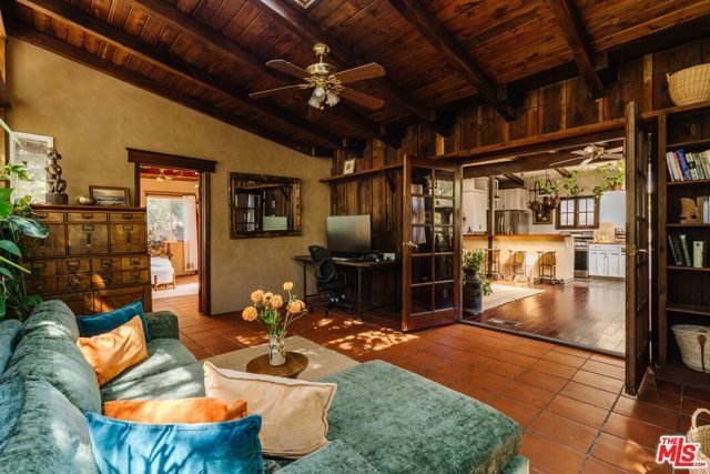 21513 Highvale Trail, Topanga (los Angeles), CA 90290
