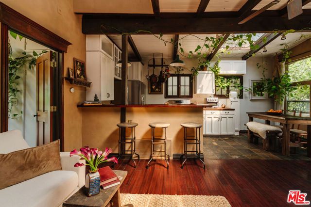 21513 Highvale Trail, Topanga (los Angeles), CA 90290