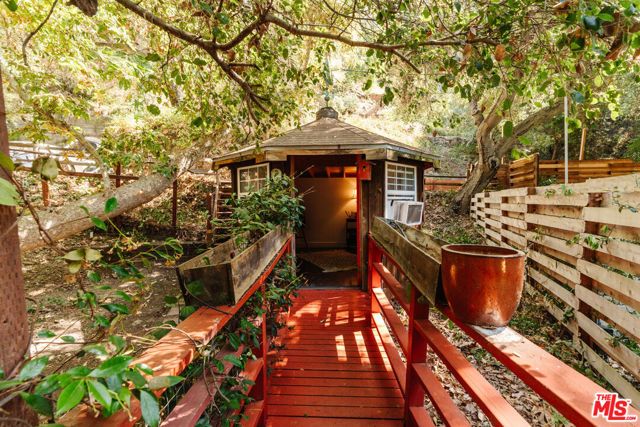 21513 Highvale Trail, Topanga (los Angeles), CA 90290