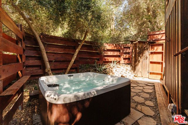 21513 Highvale Trail, Topanga (los Angeles), CA 90290