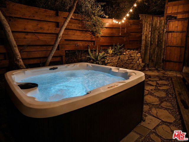 21513 Highvale Trail, Topanga (los Angeles), CA 90290
