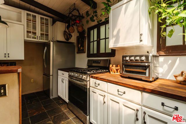21513 Highvale Trail, Topanga (los Angeles), CA 90290