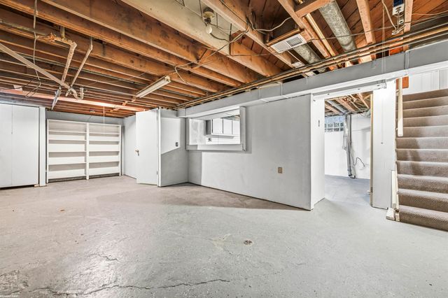 21301 Briarcliff Street, St Clair Shores, MI 48082