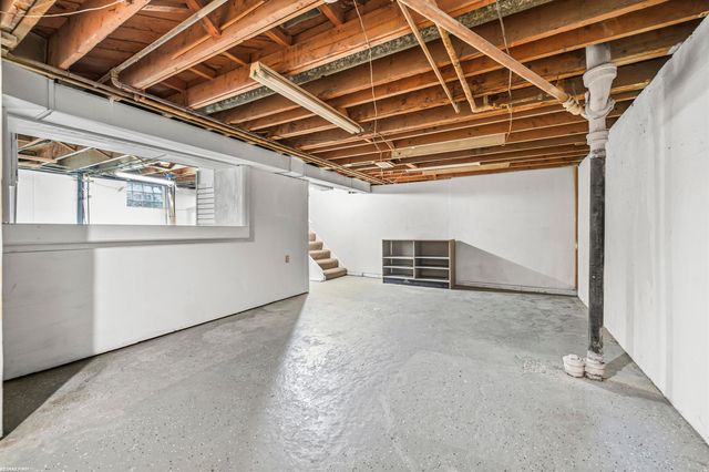 21301 Briarcliff Street, St Clair Shores, MI 48082