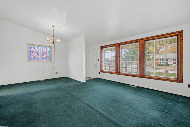 21301 Briarcliff Street, St Clair Shores, MI 48082