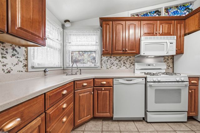 21301 Briarcliff Street, St Clair Shores, MI 48082