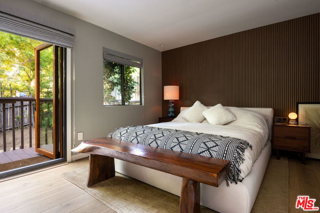 Image 10 of property listing at 1818 Micheltorena Street, Los Angeles, CA 90026