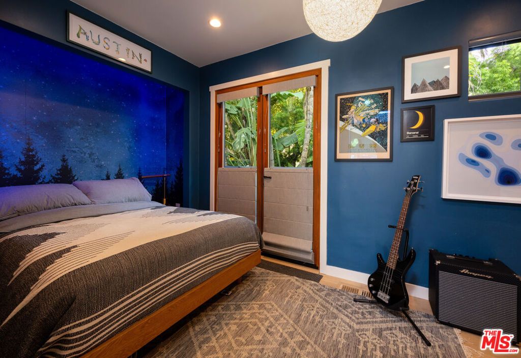 Image 11 of property listing at 1818 Micheltorena Street, Los Angeles, CA 90026