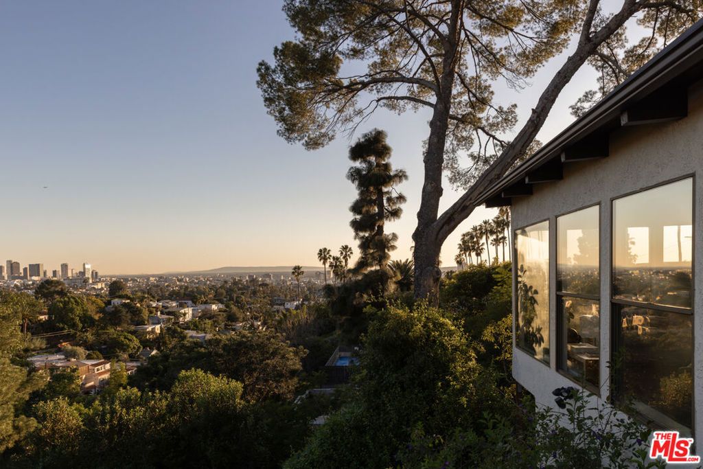 Image 13 of property listing at 1818 Micheltorena Street, Los Angeles, CA 90026