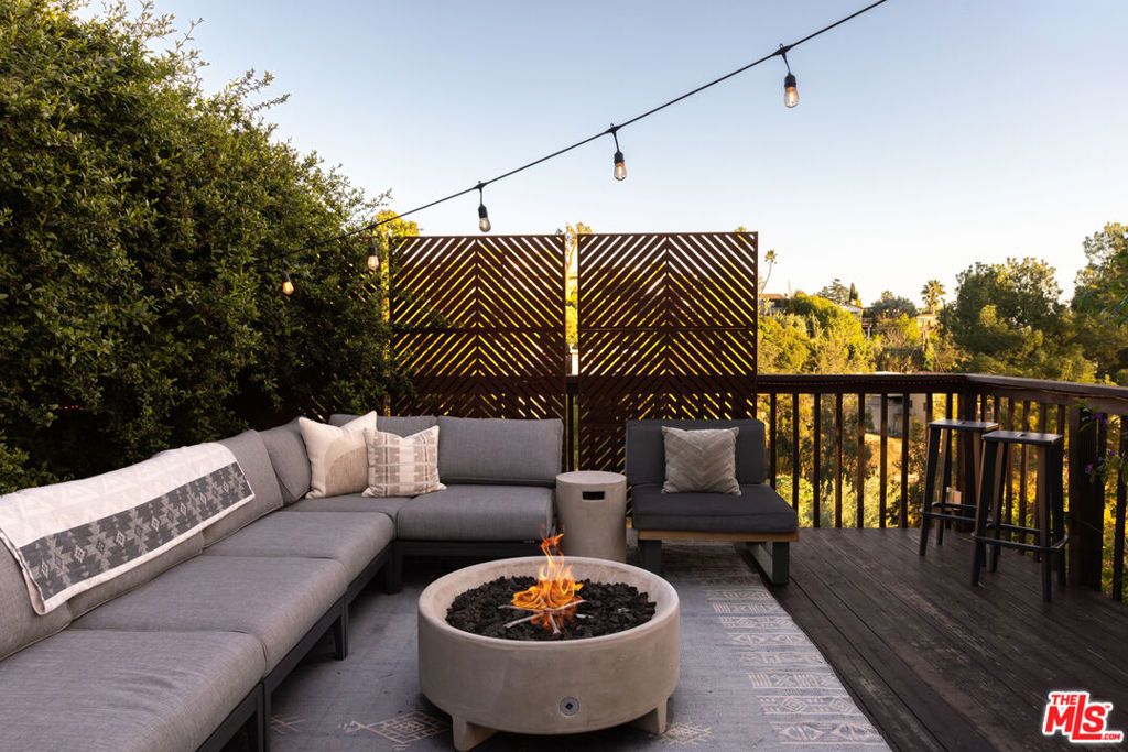 Image 14 of property listing at 1818 Micheltorena Street, Los Angeles, CA 90026