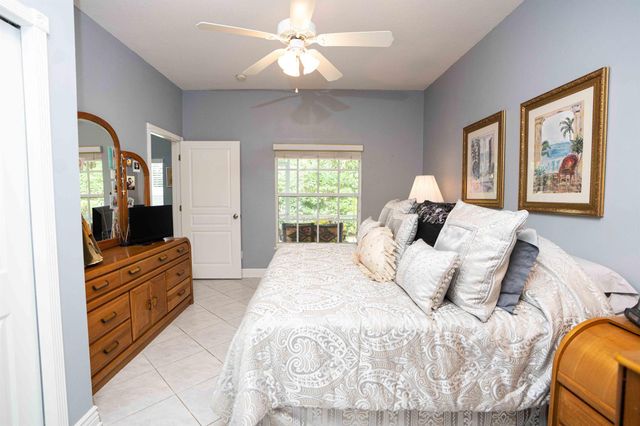 665 NE Bent Paddle Lane, Port St Lucie, FL 34983