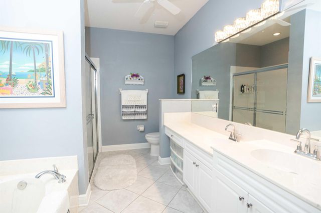 665 NE Bent Paddle Lane, Port St Lucie, FL 34983