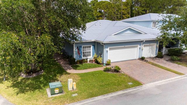 665 NE Bent Paddle Lane, Port St Lucie, FL 34983
