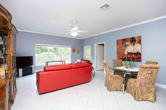 665 NE Bent Paddle Lane, Port St Lucie, FL 34983
