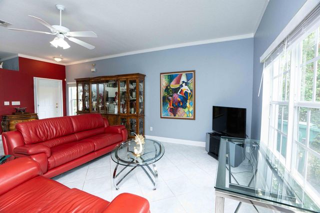 665 NE Bent Paddle Lane, Port St Lucie, FL 34983