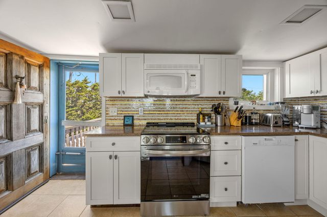 41 Pond Road, North Truro, MA 02652