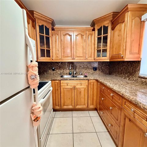 13300 SW 1st St 104O, Pembroke Pines, FL 33027