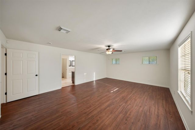 83 County Road 3189c, Cleveland, TX 77327