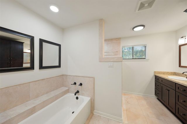 83 County Road 3189c, Cleveland, TX 77327