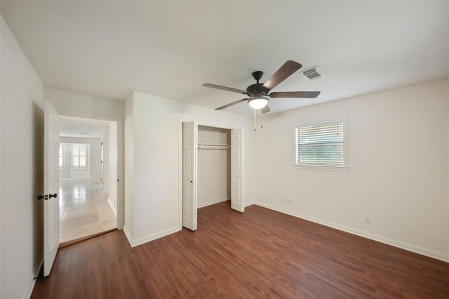 83 County Road 3189c, Cleveland, TX 77327