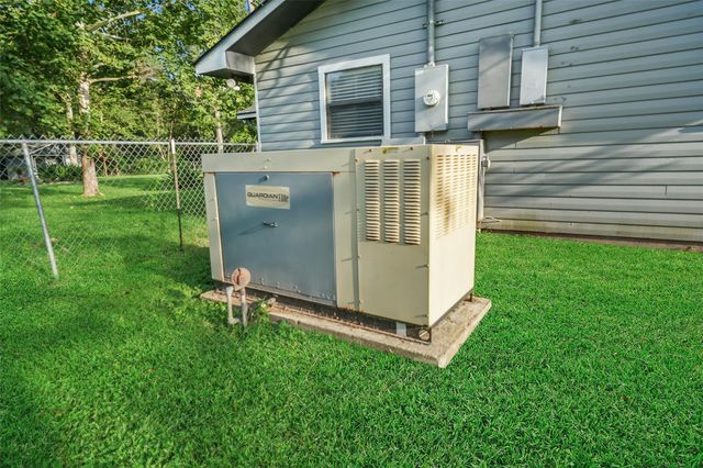 83 County Road 3189c, Cleveland, TX 77327
