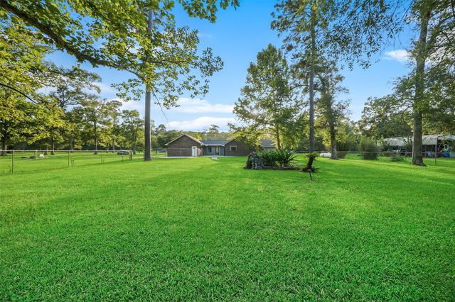 83 County Road 3189c, Cleveland, TX 77327