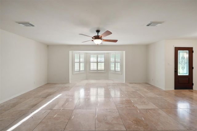 83 County Road 3189c, Cleveland, TX 77327