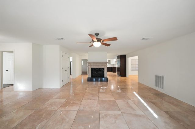 83 County Road 3189c, Cleveland, TX 77327