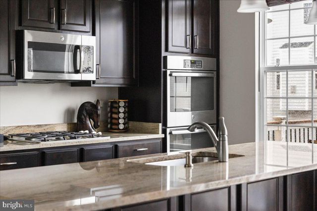 1590 KINNAIRD TER NE, Leesburg, VA 20176