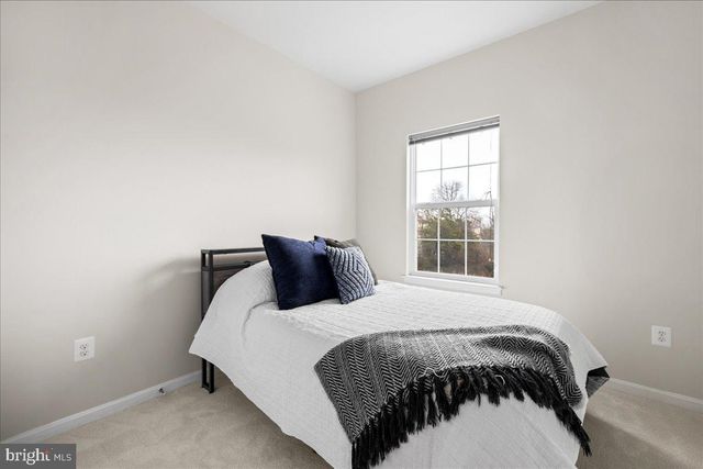 1590 KINNAIRD TER NE, Leesburg, VA 20176