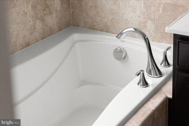 1590 KINNAIRD TER NE, Leesburg, VA 20176