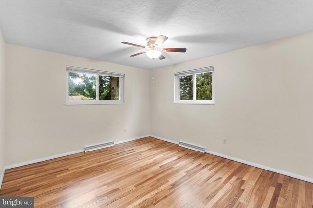 7 JONATHAN WAY, Red Lion, PA 17356