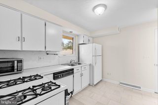7 JONATHAN WAY, Red Lion, PA 17356