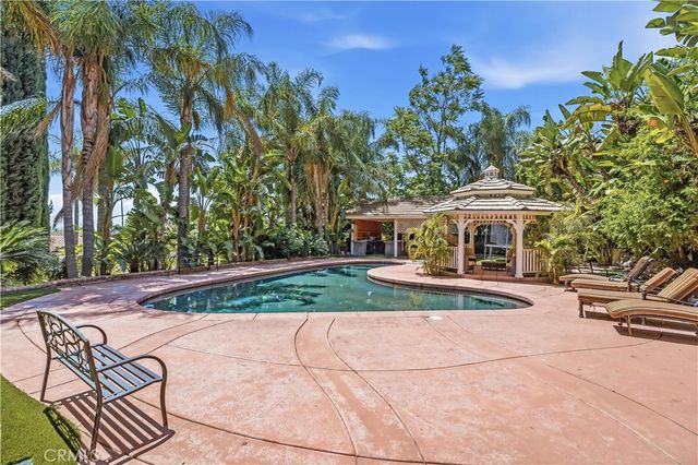 200 W 24th Street, Upland, CA 91784