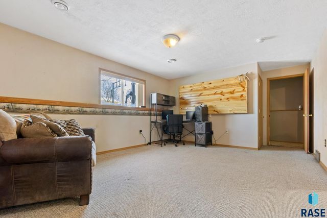 509 Aana Ave Avenue, Baltic, SD 57003