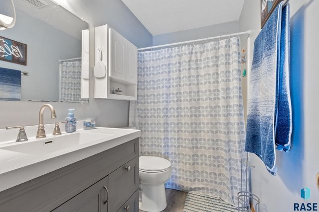 509 Aana Ave Avenue, Baltic, SD 57003