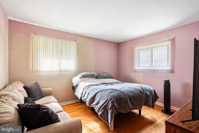 1403 BEVERLY HILLS RD, Coopersburg, PA 18036