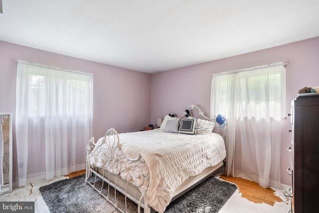 1403 BEVERLY HILLS RD, Coopersburg, PA 18036