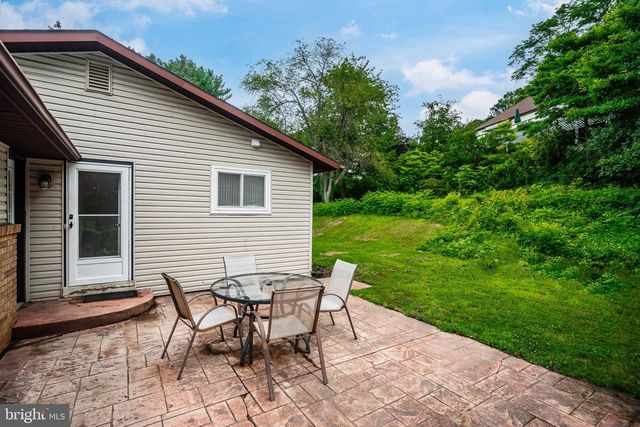 1403 BEVERLY HILLS RD, Coopersburg, PA 18036