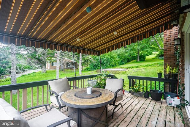 1403 BEVERLY HILLS RD, Coopersburg, PA 18036