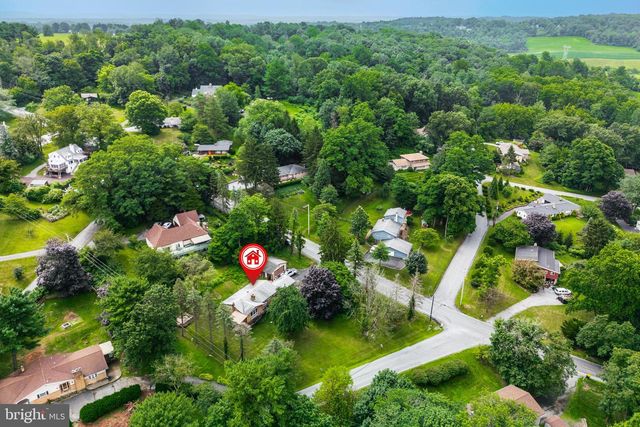 1403 BEVERLY HILLS RD, Coopersburg, PA 18036