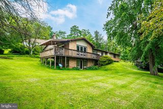 1403 BEVERLY HILLS RD, Coopersburg, PA 18036