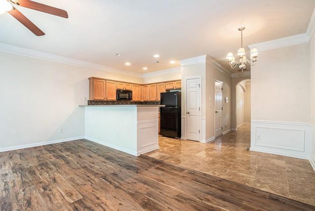 818 Arbor Gate Lane, Lawrenceville, GA 30044