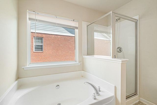 818 Arbor Gate Lane, Lawrenceville, GA 30044